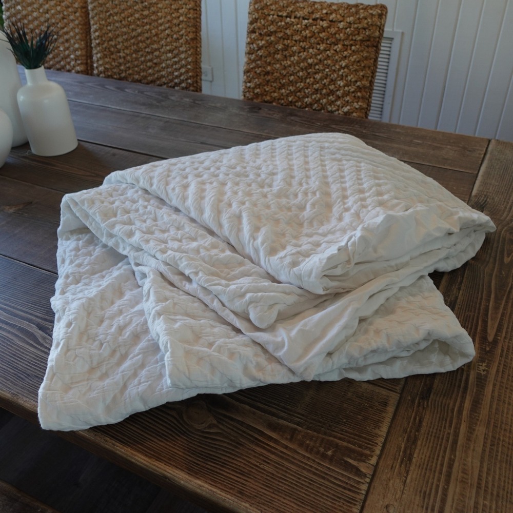 West Elm Cotton Duvet Cover Full Queen 92x88 White Textured Geometric Matelasse‎